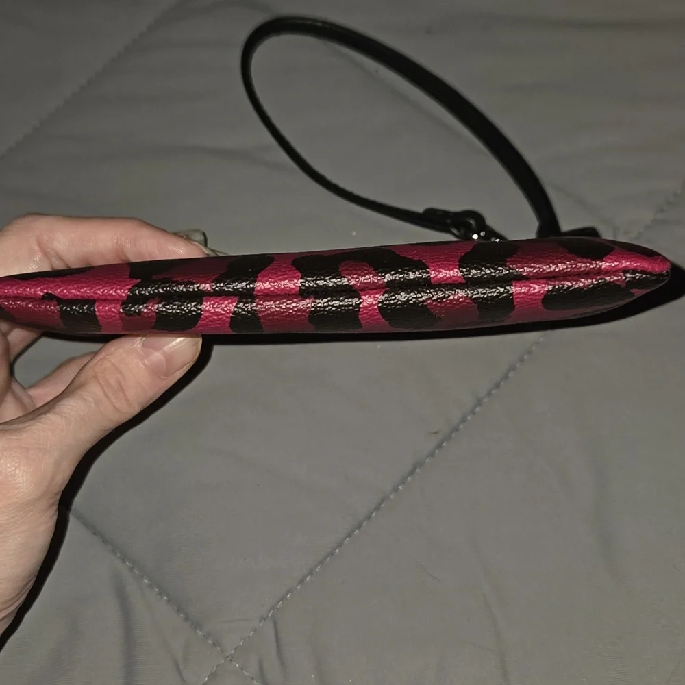Coach Oselot Corner Zip Wristlet featuring an leopard print red and black. RARE - Picture 5 of 6